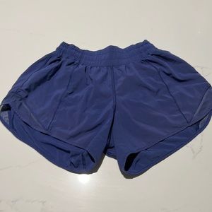 Lululemon Hotty Hot 4” Shorts Dark Blue